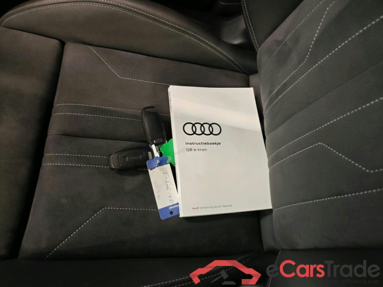 Audi Q8 e-tron 55 e-tron quattro Advanced edition 5d #4