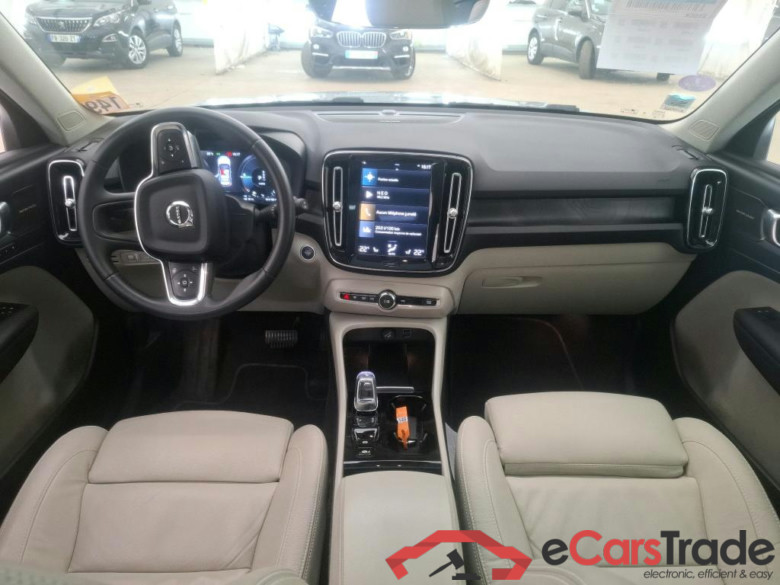 VOLVO XC40 / 2022 / 5P / SUV Recharge T5 262 DCT7 Ultimate #6