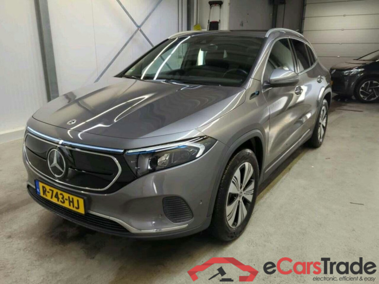MERCEDES-BENZ EQA 250 Bns Sol. Lux