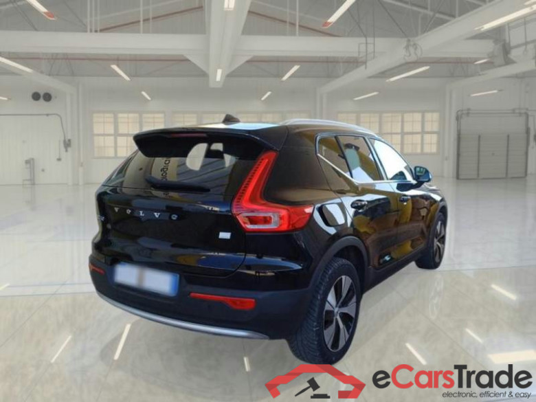 VOLVO XC40 / 2021 / 5P / SUV T4 RECHARGE PLUG-IN AUTO CORE #2