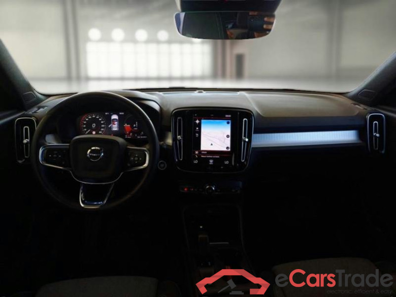 VOLVO XC40 / 2021 / 5P / SUV T4 RECHARGE PLUG-IN AUTO CORE #3