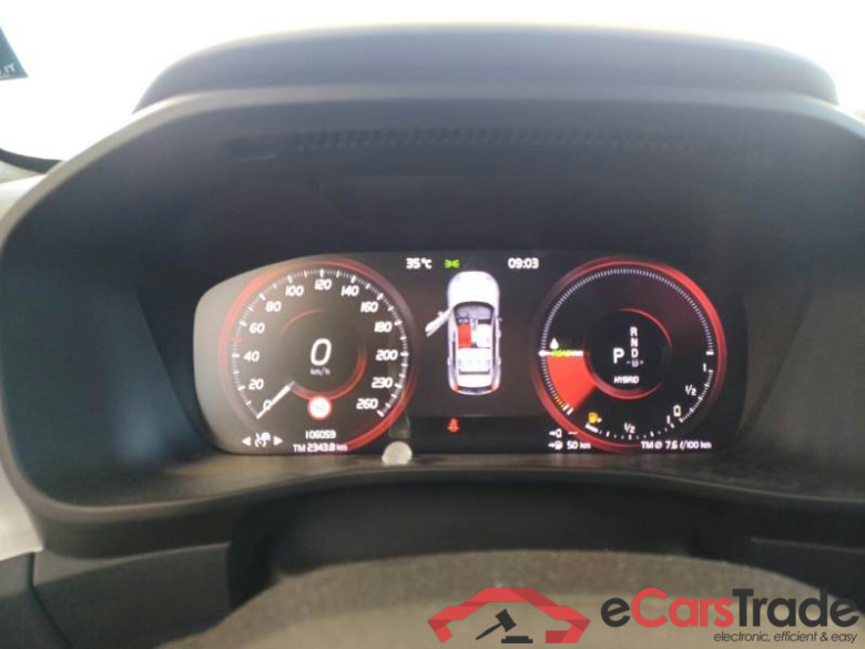 VOLVO XC40 / 2021 / 5P / SUV T4 RECHARGE PLUG-IN AUTO CORE #4