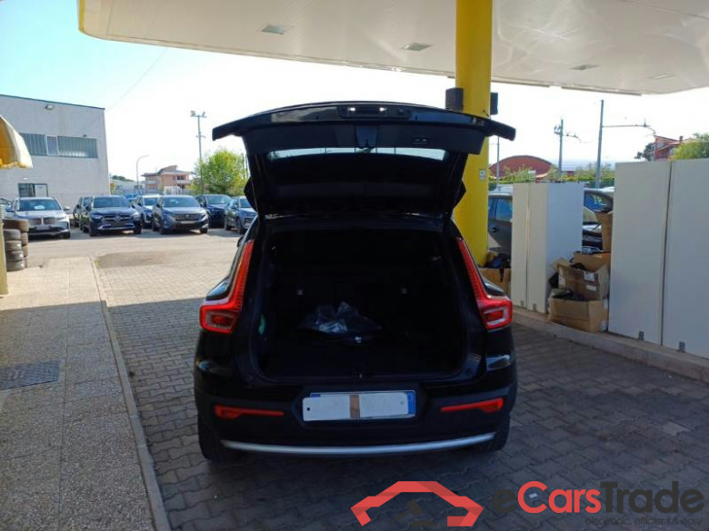 VOLVO XC40 / 2021 / 5P / SUV T4 RECHARGE PLUG-IN AUTO CORE #5