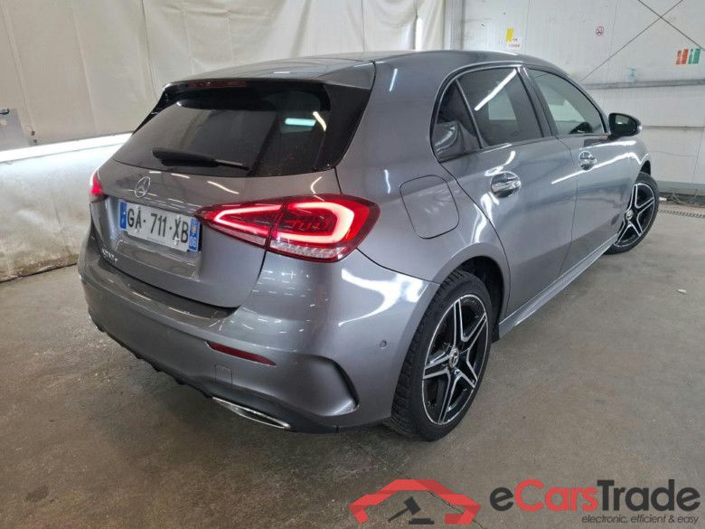 MERCEDES-BENZ Classe A Compact / 2018 / 5P / Berline A 250 e AMG Line 8G-DCT #4