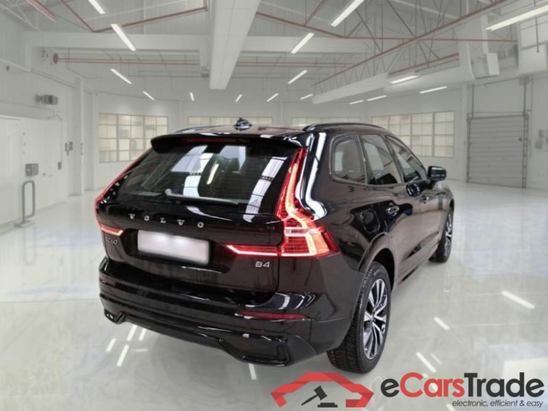 VOLVO XC60 / 2021 / 5P / SUV B4 D AUTOMATICO PLUS DARK #1