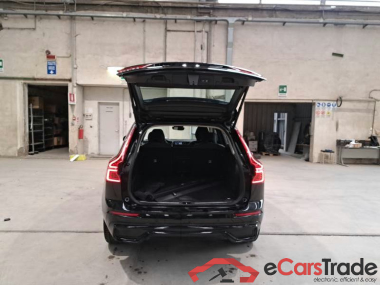 VOLVO XC60 / 2021 / 5P / SUV B4 D AUTOMATICO PLUS DARK #5