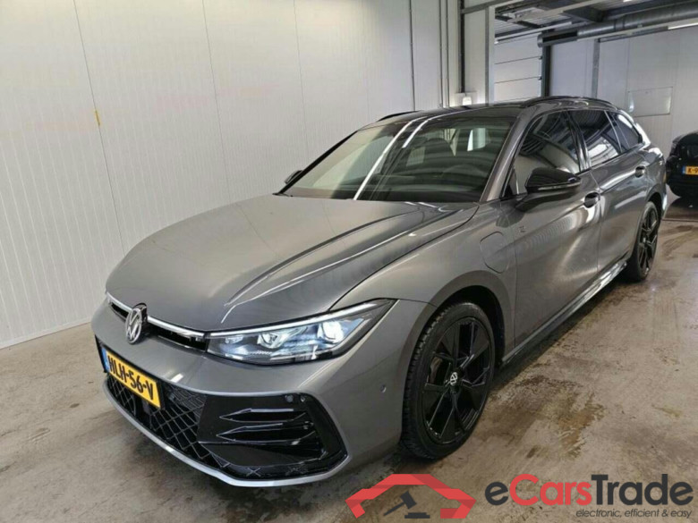 VOLKSWAGEN Passat Variant 1.5 eHy. R-Line Edt.