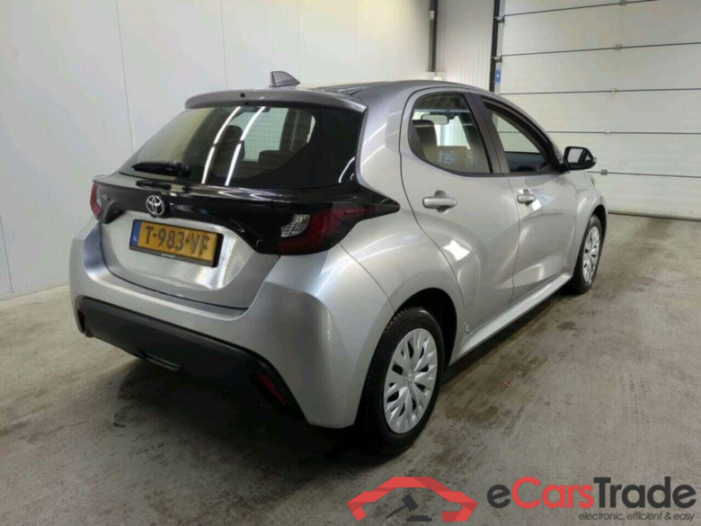 TOYOTA Yaris 1.5 VVT-i Active #2