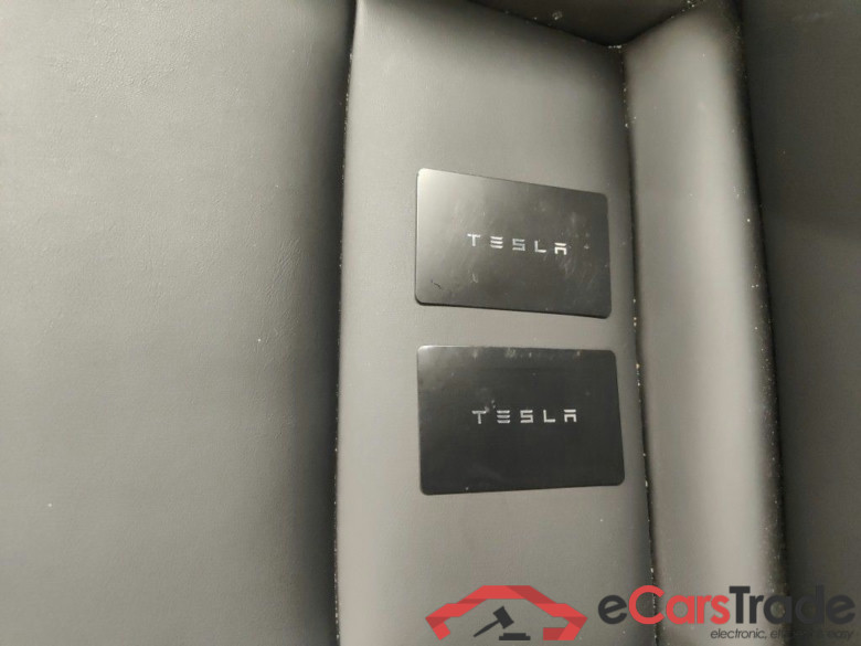 TESLA MODEL Y 72.5 kWh Dual Motor Long Range (324 kW) 5d #4