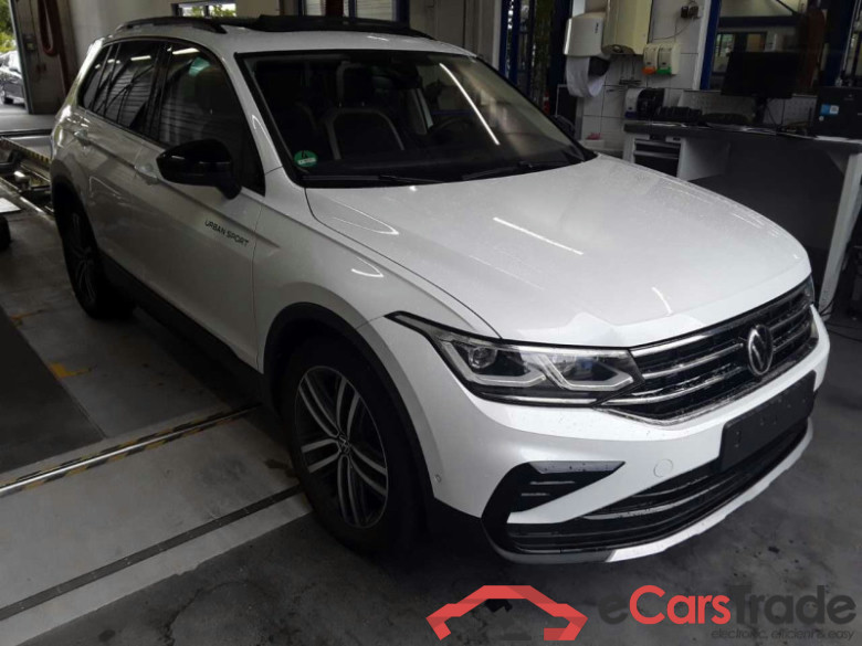 Volkswagen Tiguan (AX1)(07.2020->2024) DE - SUV5 2.0 TDI BMT/Start-Stopp EU6d, 4Motion Urban Sport, (Facelift) 2021 - 2 #1