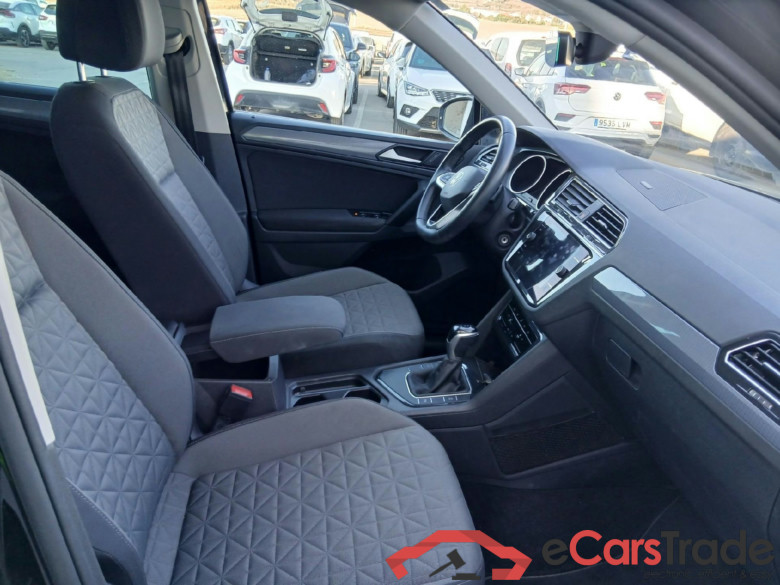 VOLKSWAGEN Tiguan / 2020 / 5P / todoterreno Life 2.0 TDI 110kW (150CV) DSG (AC2) #6