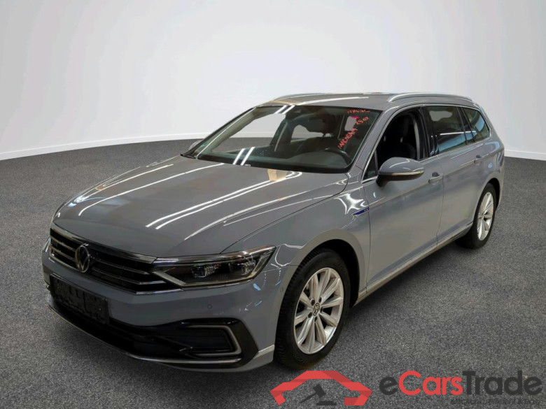 Passat Variant GTE 1.4 TSI 160KW AT6 E6d #1