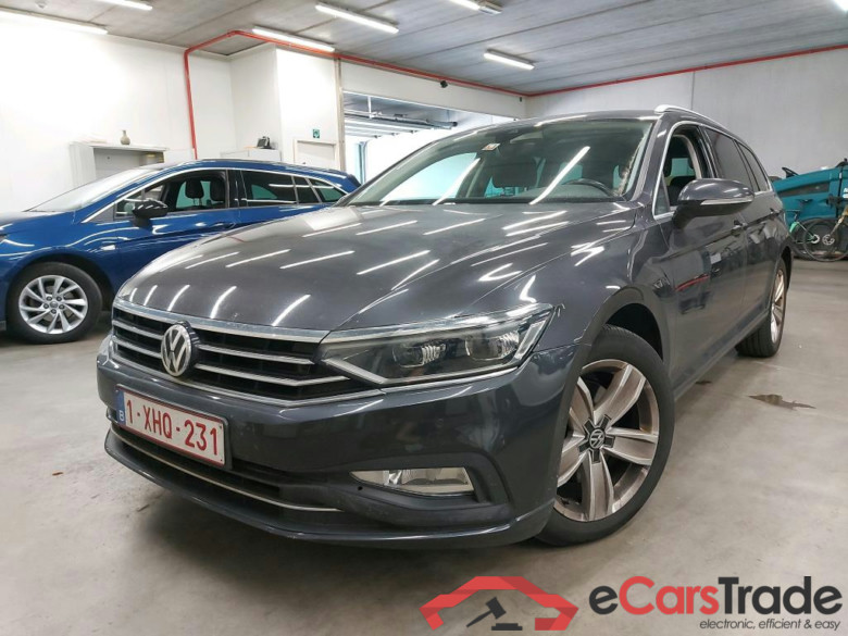 VOLKSWAGEN - VW  PASSAT VARIANT TDI 150PK DSG7 Style Business #1