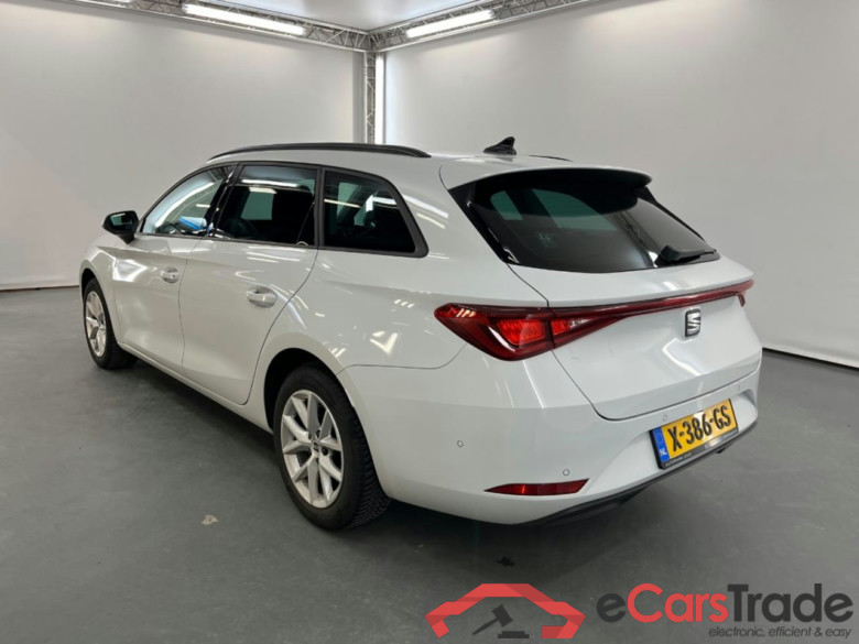 SEAT Leon Sportstourer 1.0 eTSI Style Business Intense #3