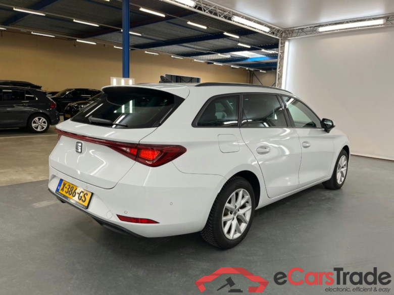 SEAT Leon Sportstourer 1.0 eTSI Style Business Intense #4