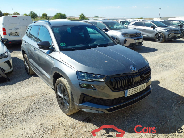 SKODA Karoq 1.5 TSI 110 kW (150 CV) DSG 7 vel. Sportline (Winterpack) 