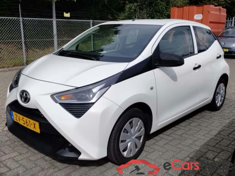 TOYOTA Aygo 1.0 VVT-i x-fun