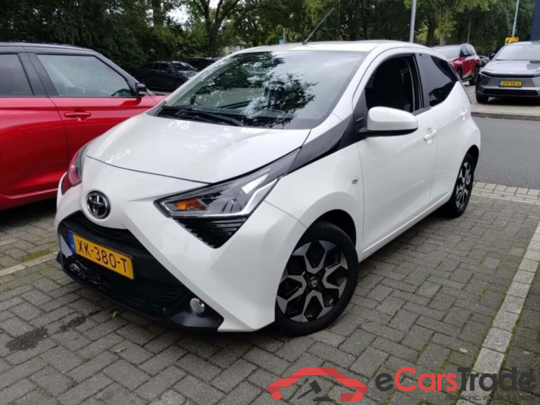 TOYOTA Aygo 1.0 VVT-i x-clusiv #1