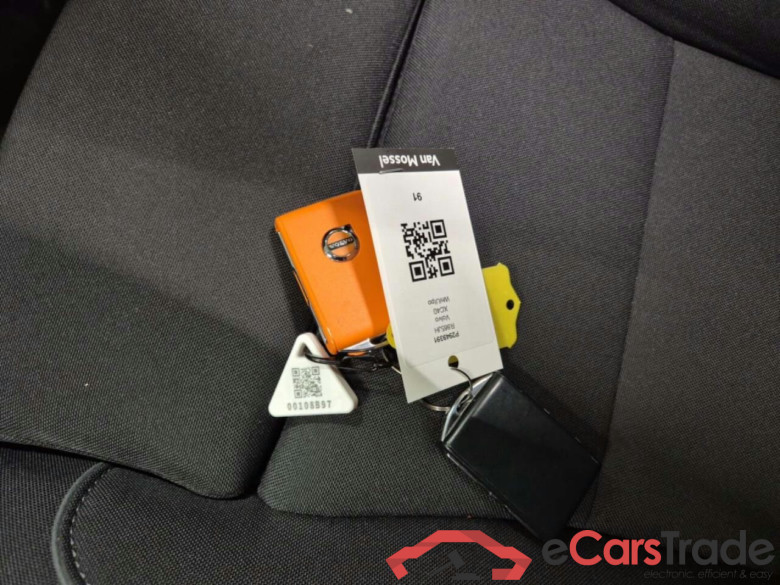 VOLVO XC40 Recharge Plus 70 kWh #6
