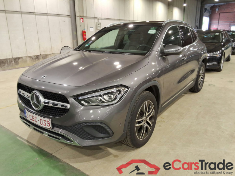 MERCEDES-BENZ GLA 1.3 GLA 180 DCT BUSINESS SOLUTION #1