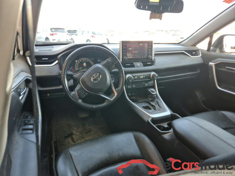 TOYOTA Rav4 / 2018 / 5P / todoterreno 2.5l 220H Advance #3
