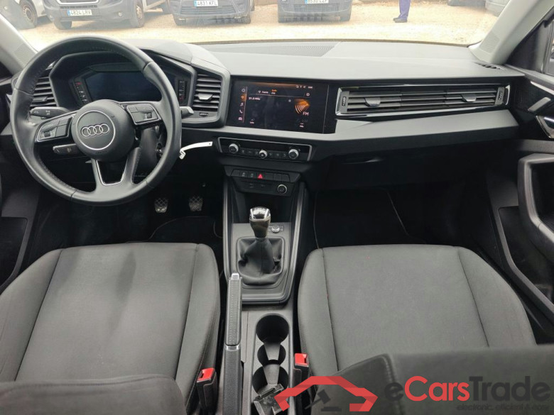 AUDI A1 / 2018 / 5P / berlina con portón Sportback Advanced 25 TFSI 70kW (95CV) (CX) #3