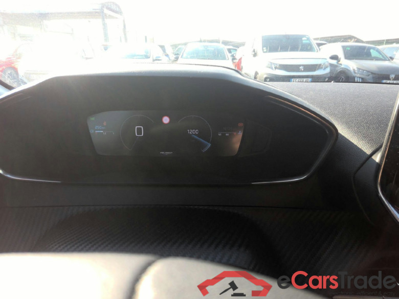 Peugeot 208 Allure 100 S&S BVM6 #4