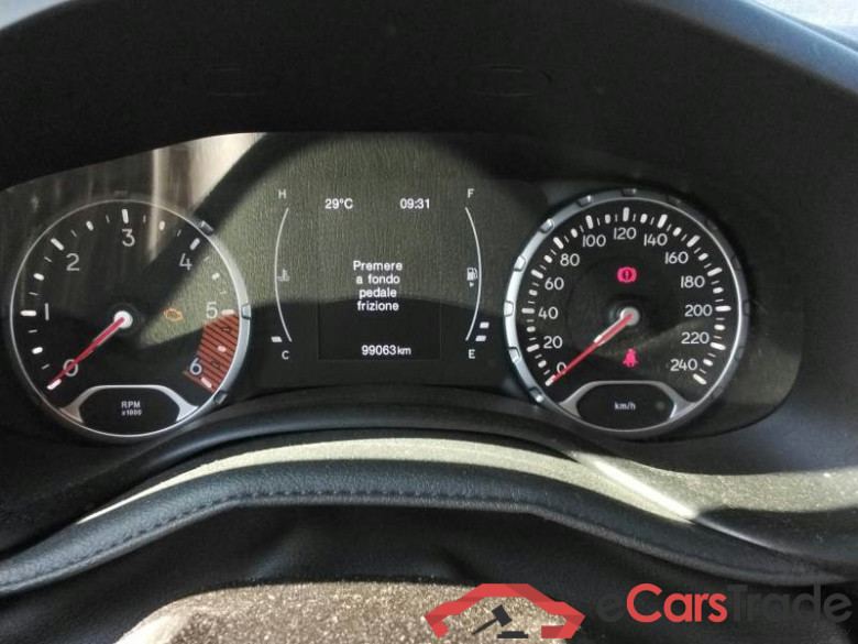 JEEP RENEGADE / 2018 / 5P / SUV 1.6 MJET 130CV LONGITUDE #4