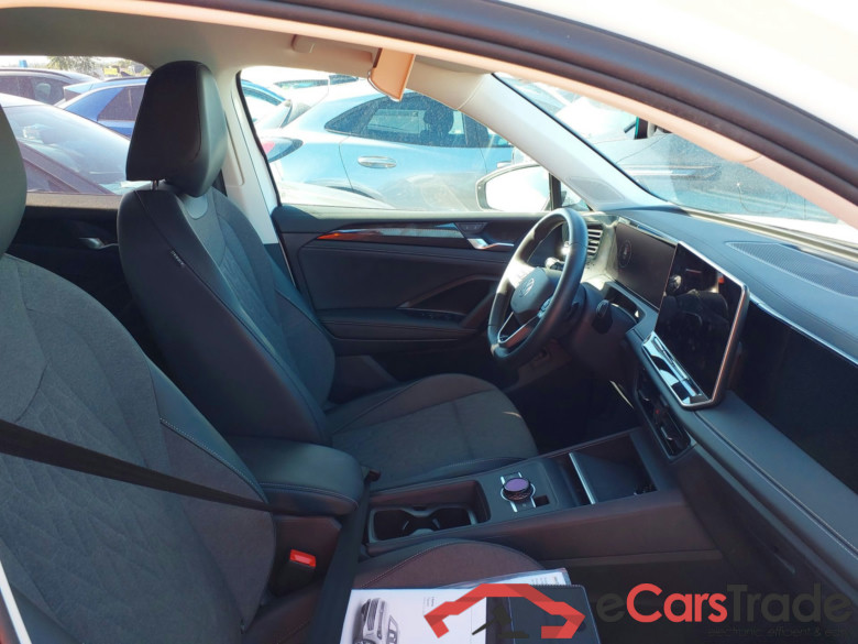 VOLKSWAGEN TIGUAN 2.0 D A 2.0 TDI 110 kW (150 CV) DSG 7 Automático MAS #3