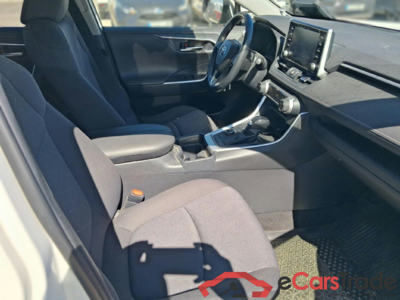 TOYOTA Rav4 / 2018 / 5P / todoterreno 2.5l 220H Advance 4WD #6