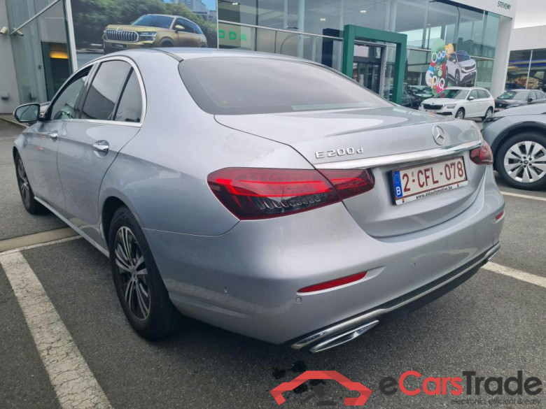 MERCEDES-BENZ E-CLASS BERLINE 1.6 E 200 D AUTO LUXURY LINE #3