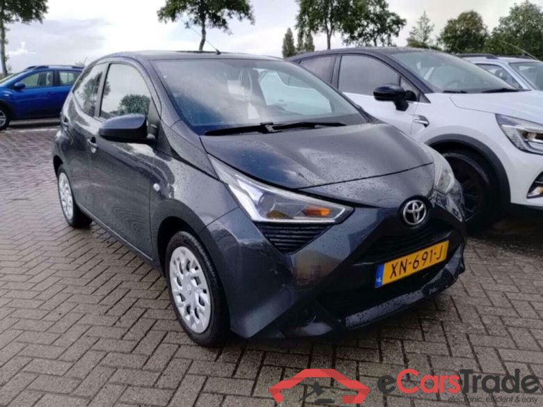 TOYOTA Aygo 1.0 VVT-i x-play #2