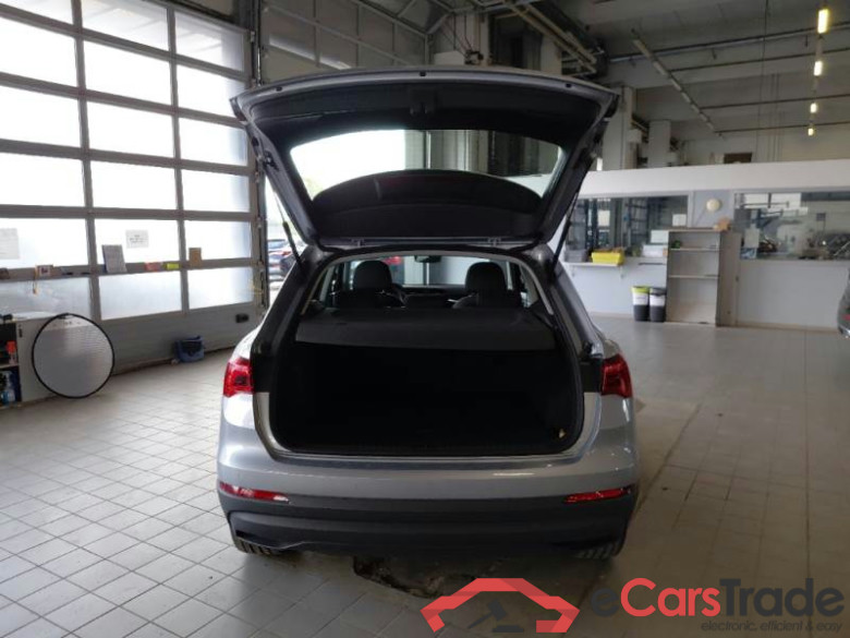 AUDI Q3 / 2018 / 5P / SUV 45 TFSI E S TRONIC BUSINESS #5