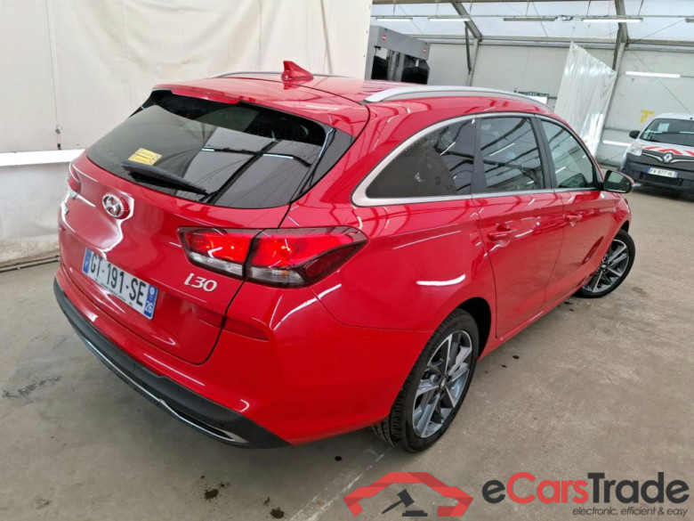 HYUNDAI i30 Sport Wagon / 2020 / 5P / Break 1.0 T-GDI 120 DCT-7 MHEV CREATIVE SW #3