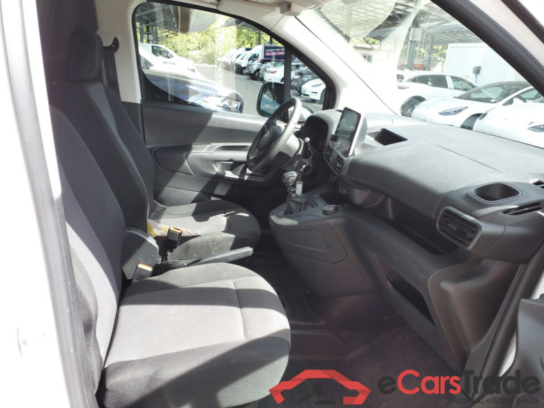 OPEL Combo  OPEL Combo  CARGO HDI 100 TAILLE M 950KG + PACK CHANTIER + CAMERA AR + RADIO DAB TABLETTE 8’’ #5