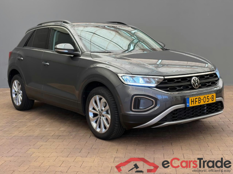 VOLKSWAGEN T-Roc 1.5 TSI Life Edition #2