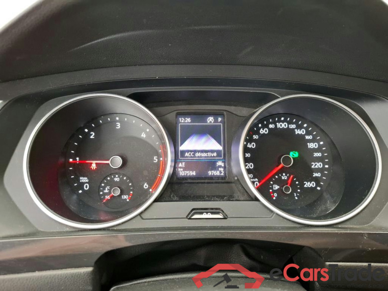 VOLKSWAGEN Tiguan Allspace / 2017 / 5P / SUV 2.0 TDI 150 DSG7 Confortline Business #6