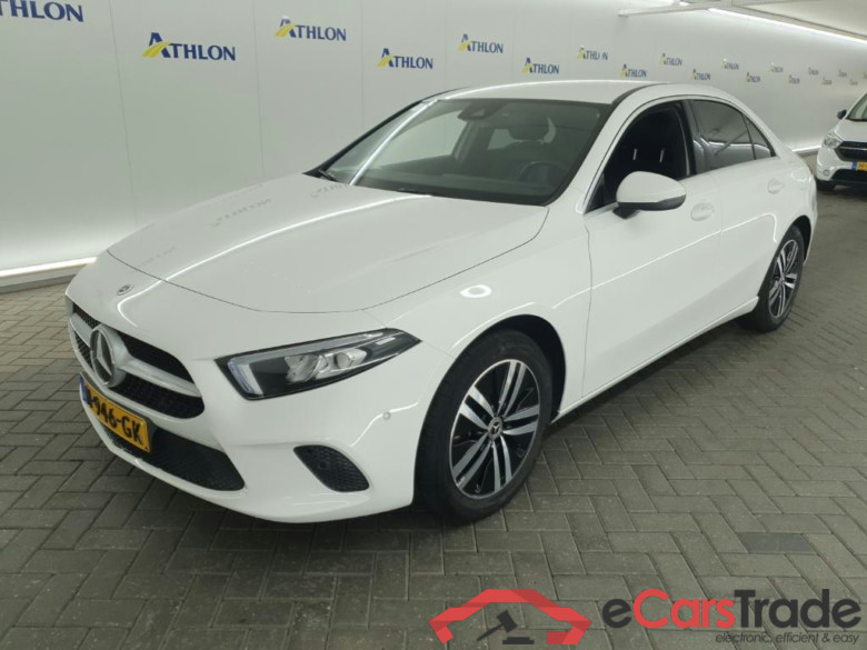 MERCEDES-BENZ A-Klasse Limousine A 250 e 8G-DCT Bus Sol Luxury Limited 4D 160kW