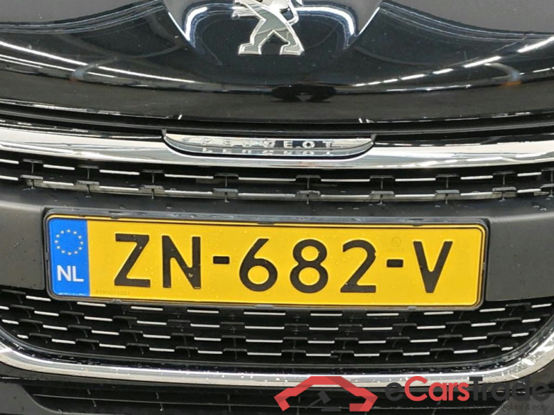 Peugeot 208 Signature 1.2 PureTech 82 5d #5