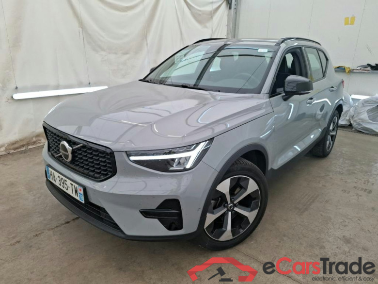 VOLVO XC40 / 2022 / 5P / SUV B3 163 DCT 7 Ultra #1