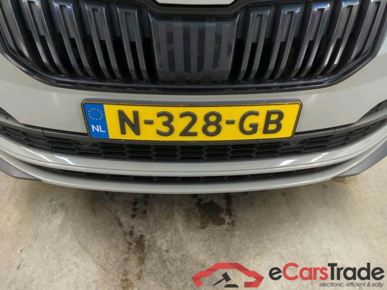 SKODA Karoq 1.5 TSI Sportl. Bus. #4