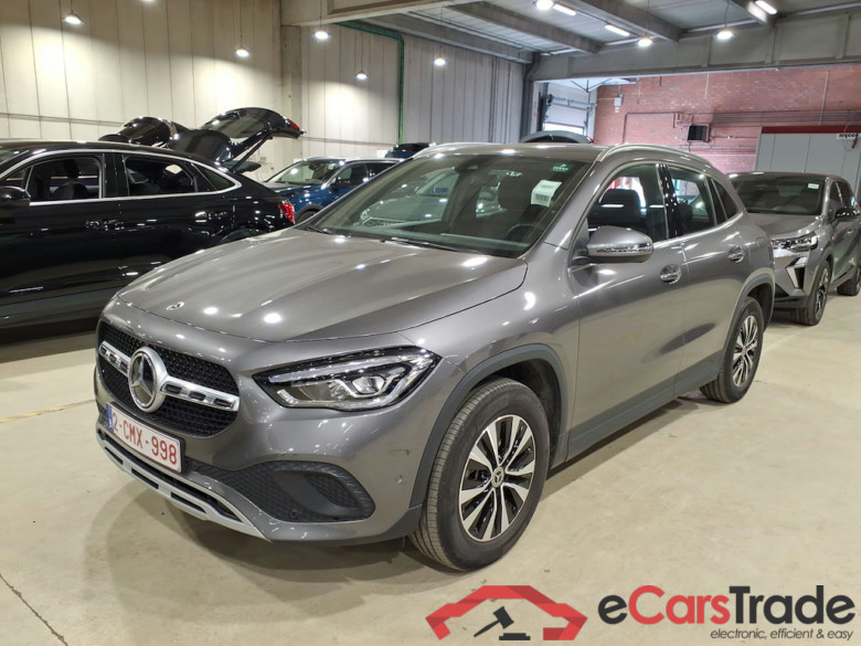 MERCEDES-BENZ GLA 1.3 GLA 250 E DCT BUSINESS SOLUTION