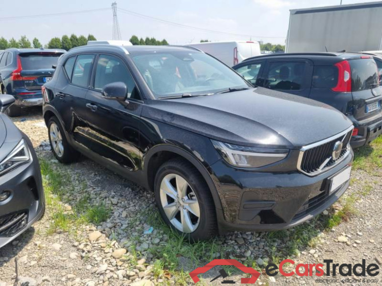 VOLVO XC40 / 2021 / 5P / SUV B3 AUTOMATICO CORE #6