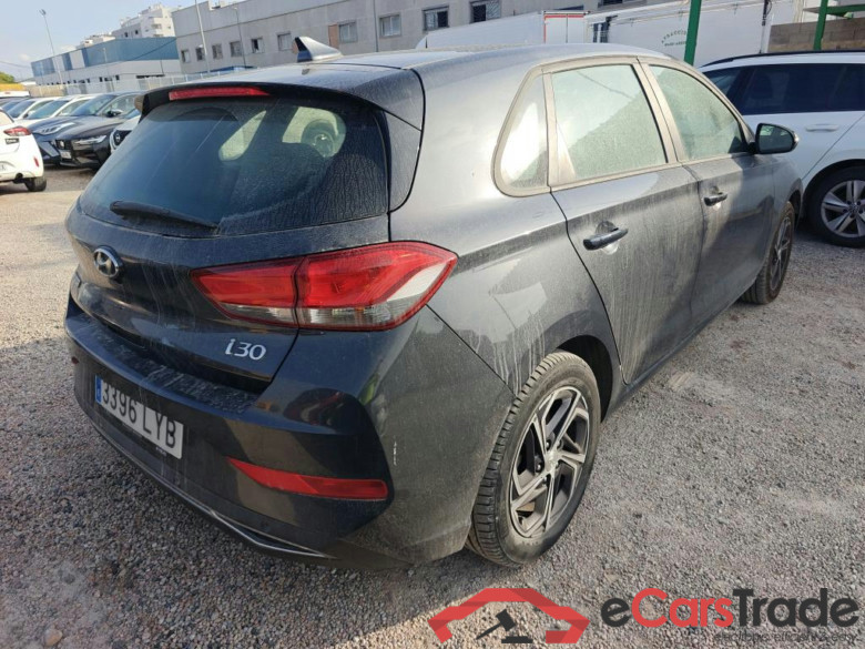 HYUNDAI i30 / 2020 / 5P / berlina con portón 1.6 CRDI 85kW (116CV) Klass #2