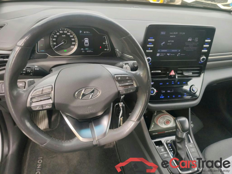 HYUNDAI IONIQ / 2019 / 5P / berlina con portón 1.6 GDI HEV Klass DCT #3
