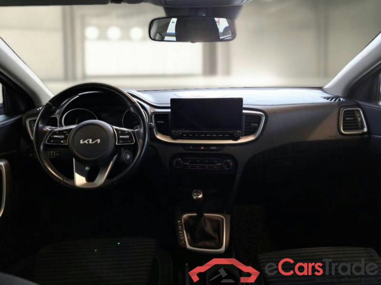 KIA CEED SPORTSWAGON / 2018 / 5P / STATION WAGON 1.6 CRDI 136 CV MHEV IMT BUSINESS CLASS #4