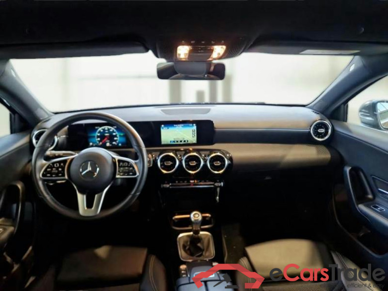 MERCEDES-BENZ CLASSE A / 2018 / 5P / BERLINA A 180 D BUSINESS EXTRA #3