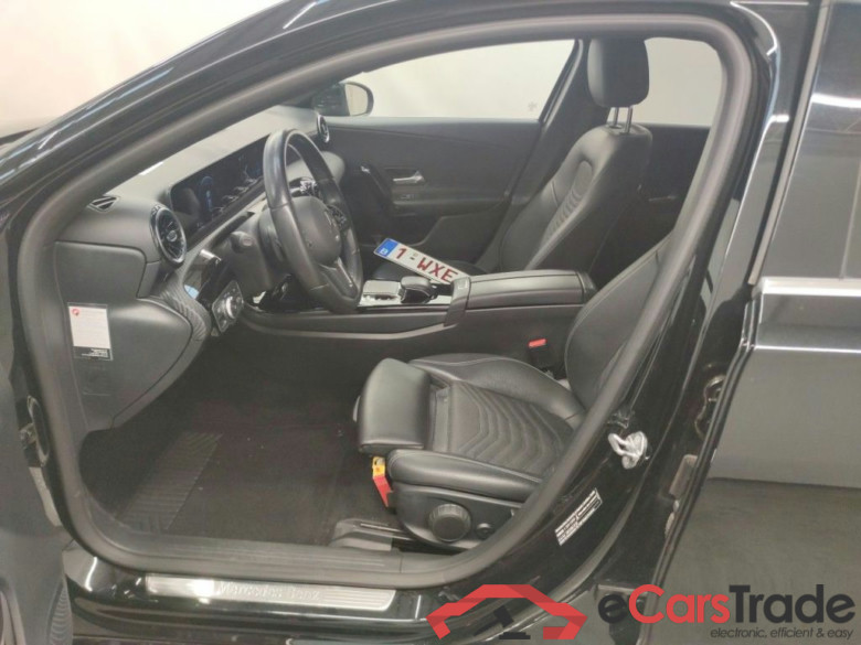 Mercedes-Benz A-Klasse Limousine A 180 d DCT Business Solution 4d #3