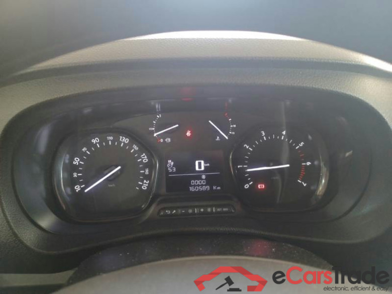 PEUGEOT EXPERT / 2016 / 4P / FURGONE 2.0 BLUEHDI 120 PREMIUM STANDARD #4