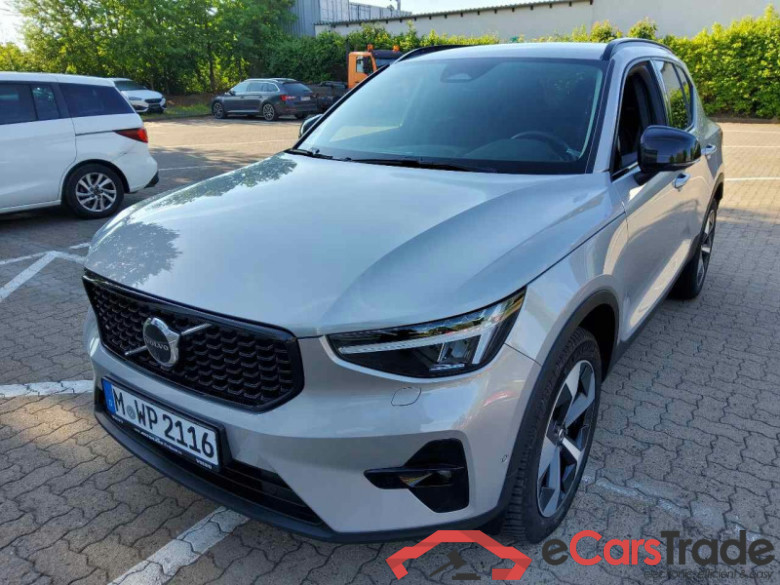 Volvo XC40 (2017->) DE - SUV5 B4 2WD EU6d, Plus Dark, (Facelift) 2022 - 2024 #1